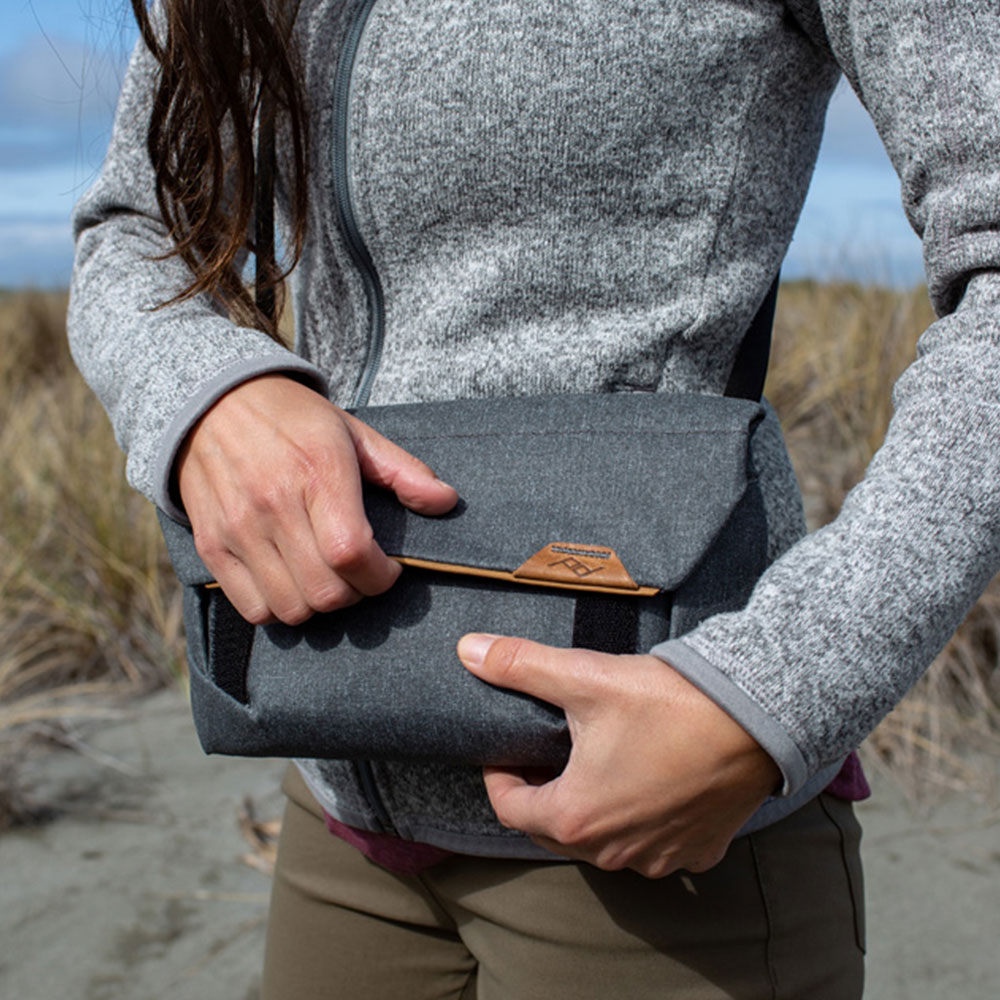 Field_Pouch_v2_Charcoal_BP-CH-2_023.jpg